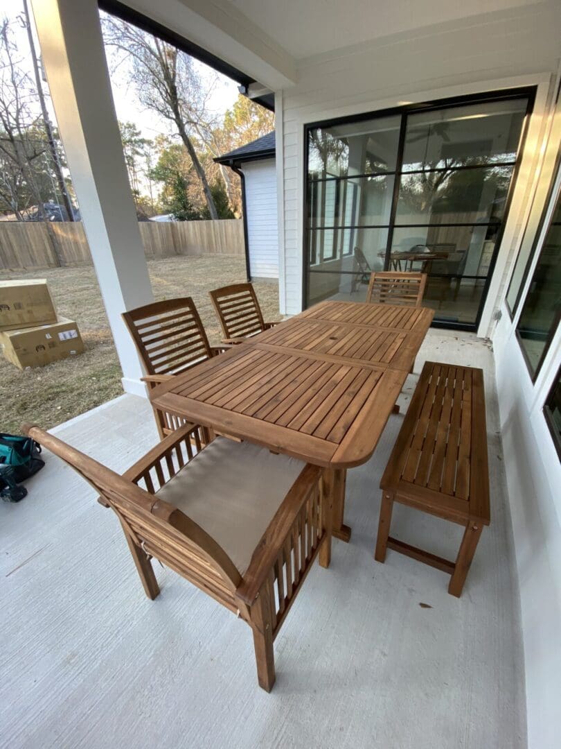 Outdoor patio featuring a well-assembled table and chairs, illustrating our furniture assembly services for both indoor and outdoor spaces.