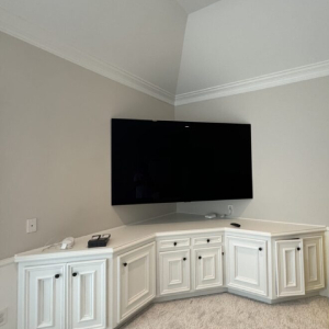 Mount and hang your tv